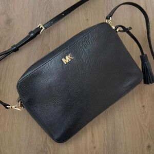 Michael Kors Black Willie Lg Ew Crossbody Bag